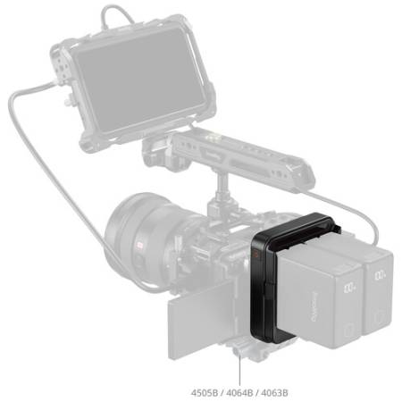 SmallRig 5537 - adapter, płytka na 2x akumulator NP-F z zaciskiem na 2x pręt 15mm LWS - przykład użycia